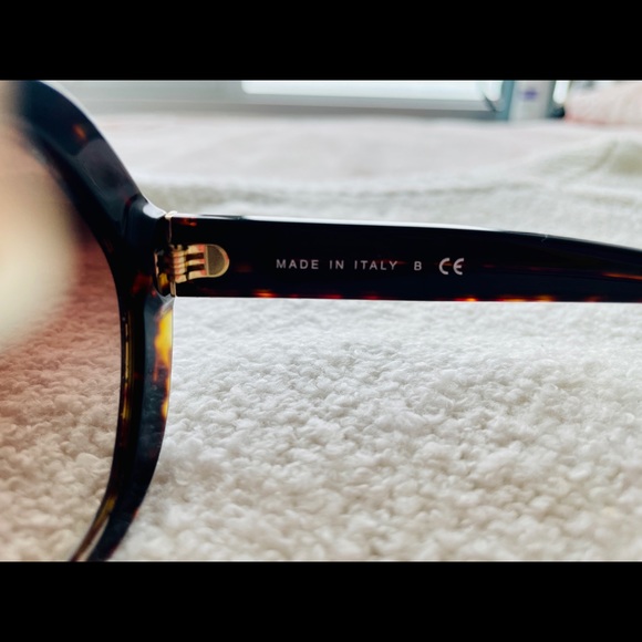 Chanel Round sunglasses in Dark Tortoise Colour - Picture 4 of 7